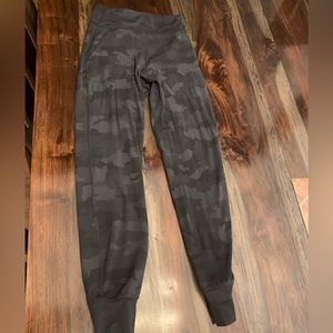 SOLD Lululemon align camo joggers